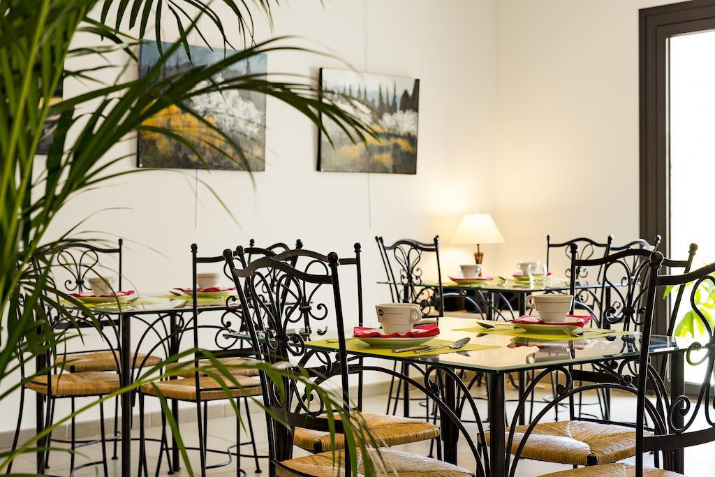 Lagrange Vacances L'Oustau De Sorgue ลีล-ซูร์-ลา-ซอร์ก ภายนอก รูปภาพ