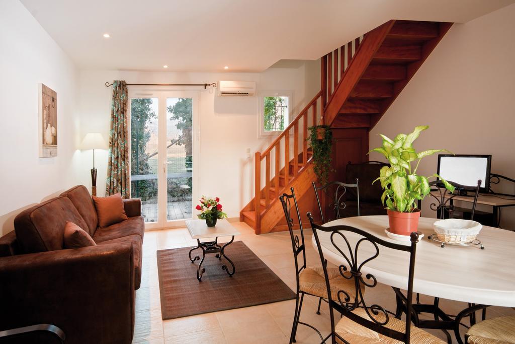 Lagrange Vacances L'Oustau De Sorgue ลีล-ซูร์-ลา-ซอร์ก ห้อง รูปภาพ