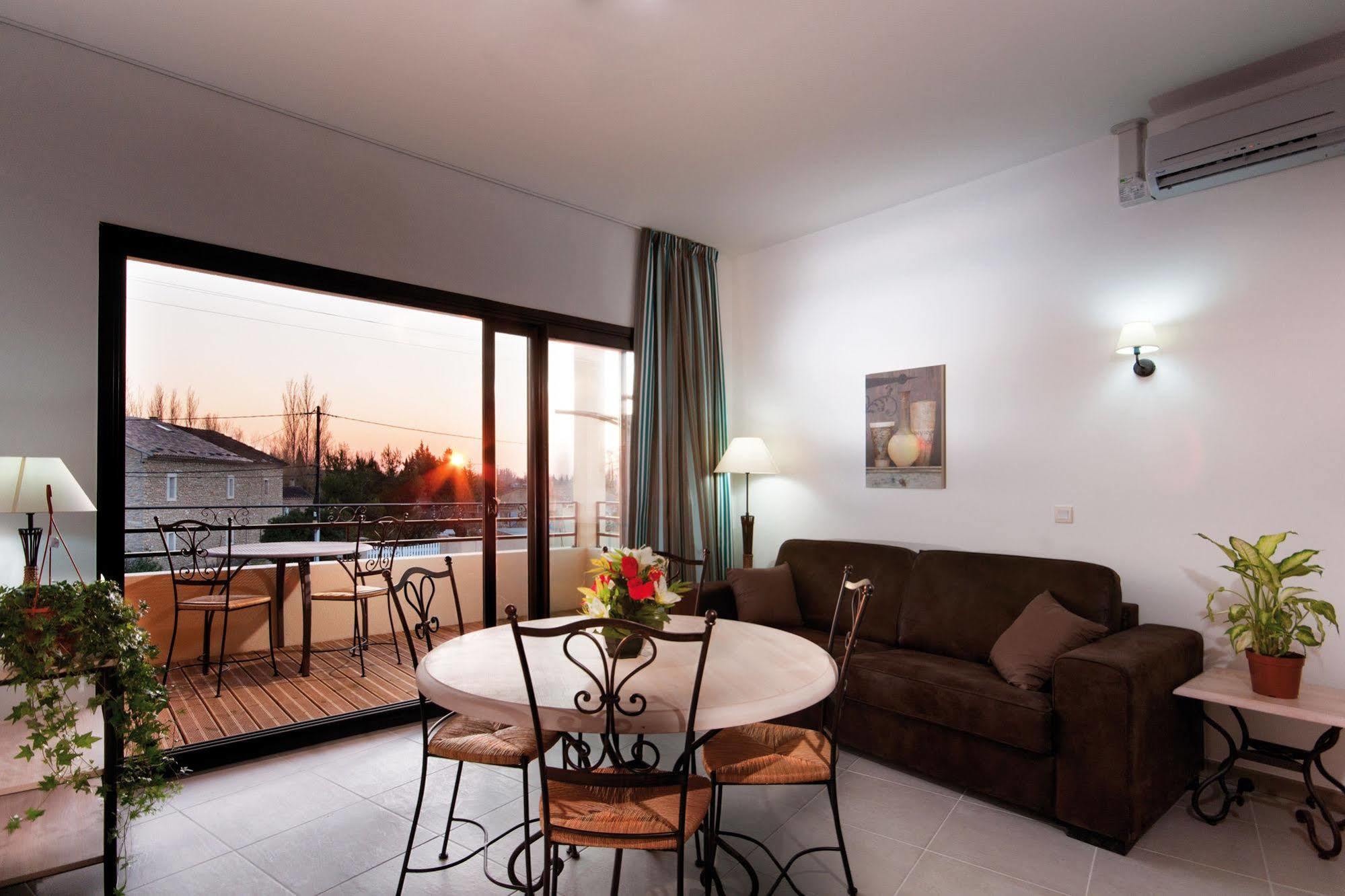 Lagrange Vacances L'Oustau De Sorgue ลีล-ซูร์-ลา-ซอร์ก ภายนอก รูปภาพ