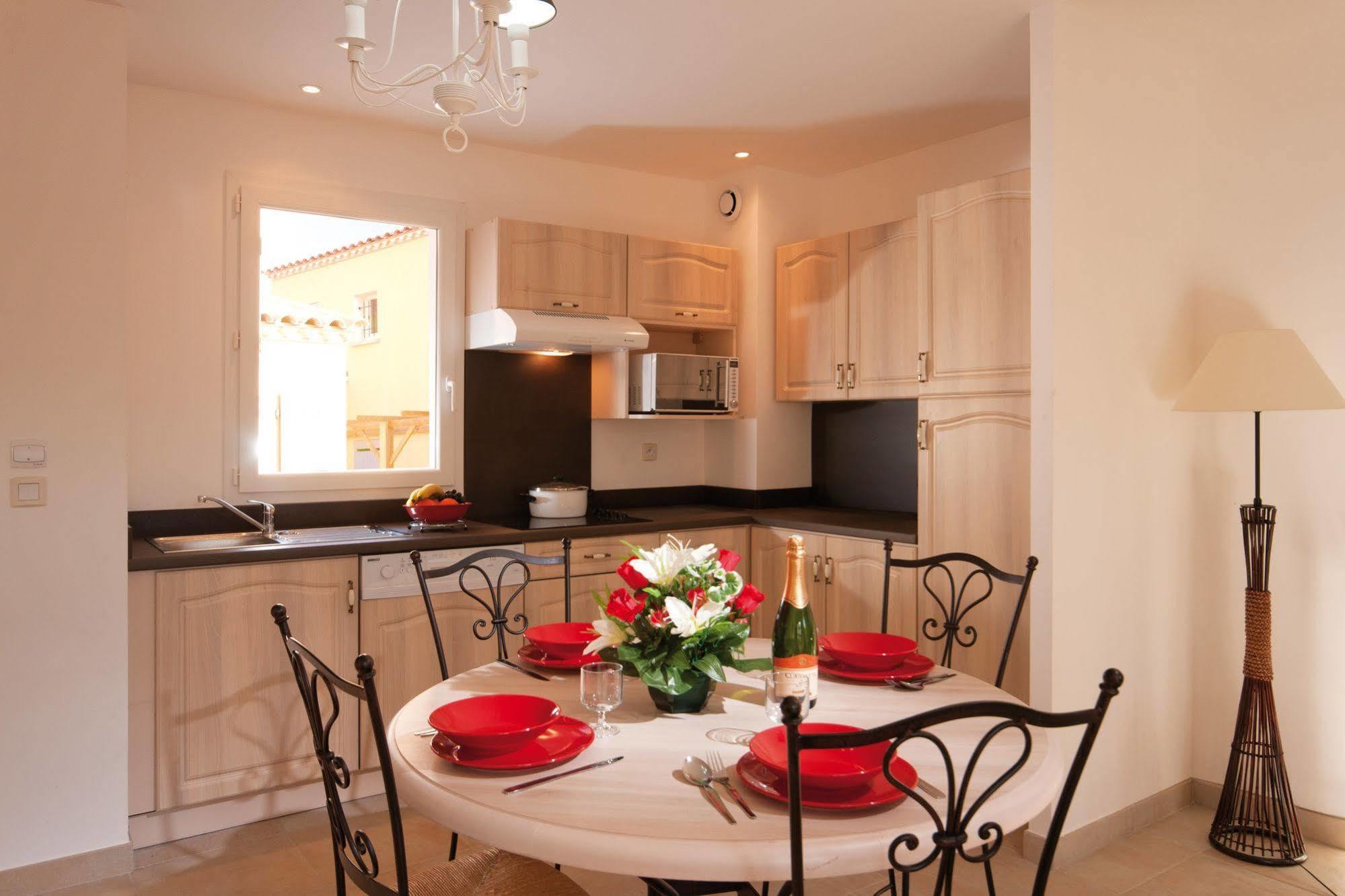 Lagrange Vacances L'Oustau De Sorgue ลีล-ซูร์-ลา-ซอร์ก ภายนอก รูปภาพ